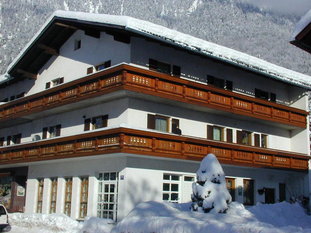 Hotel Haus Alpenrose Obertraun Exterior foto
